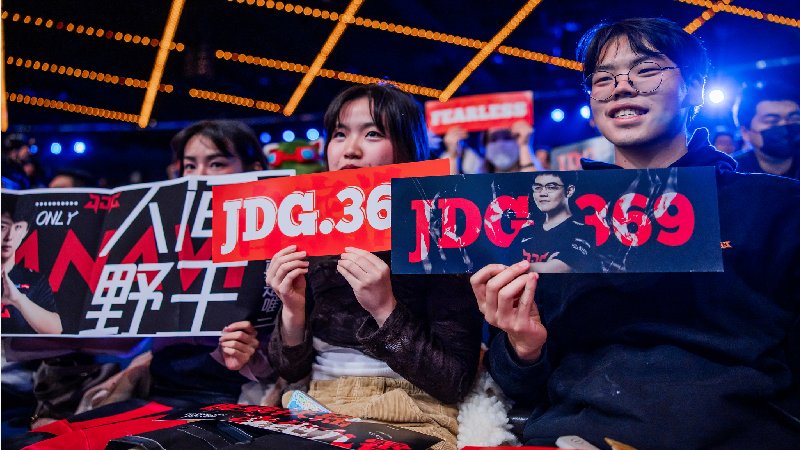 jdg-vence-rogue-indo-a-semifinal-do-worlds-lol-2022
