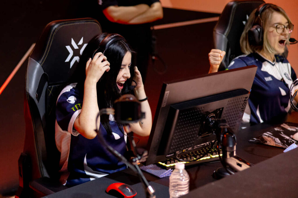 Bstrdd e Daiki, durante o jogo contra a LOUD, na Grande Final do VCT Game Changers
