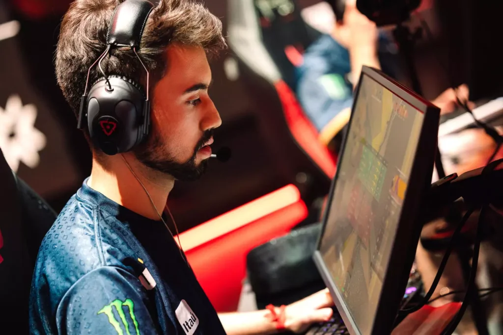 frz, jogador da MIBR, durante o seu jogo contra a LOUD