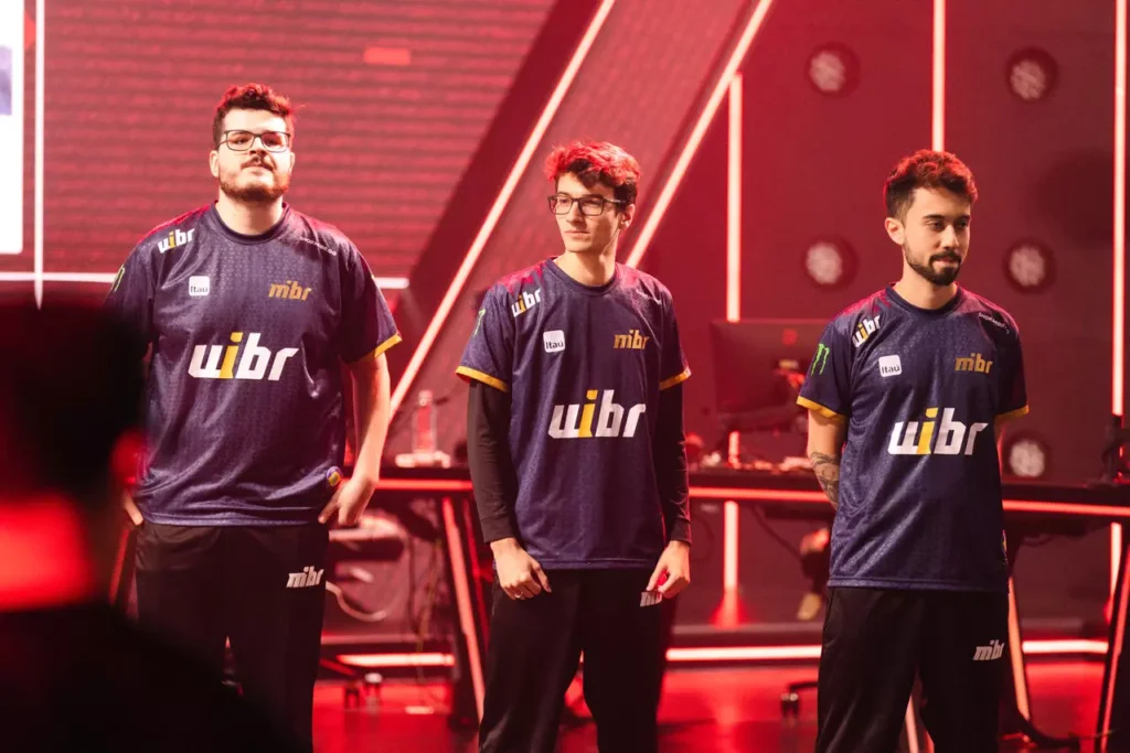 Parte da equipe da MIBR, com murizzz, RgLM e frz