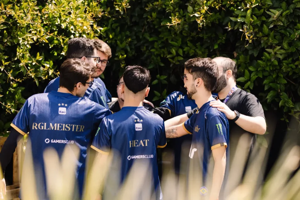 Time da MIBR, antes da sua partida contra a LOUD, pelo VCT Américas