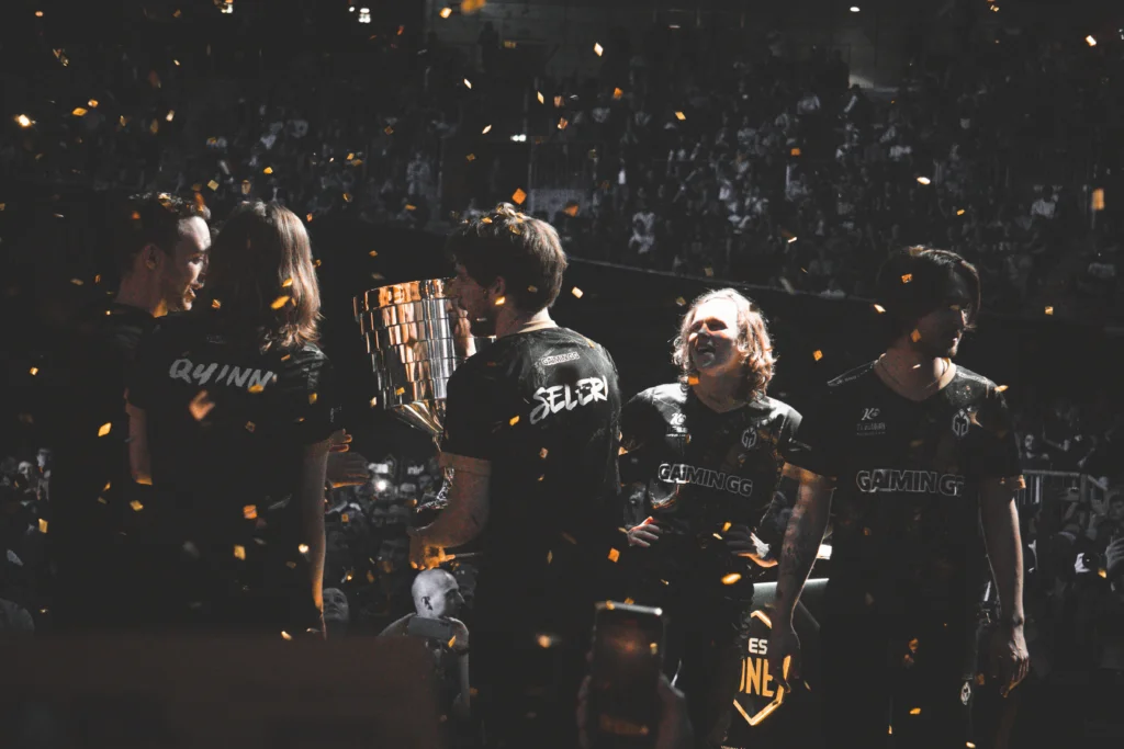 Gaimin Gladiators depois de ganhar o Berlin Major.