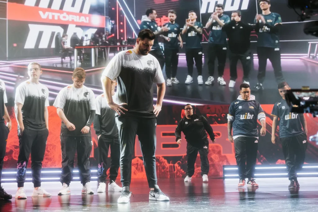 Carlão, durante sua partida contra a MIBR, pelo VCT Américas