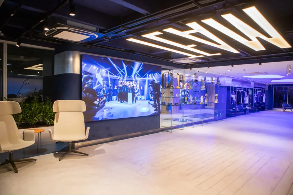 O Alienware Training Facility, o maior centro de treinamentos da Team Liquid mundial, com a sua primeira loja física