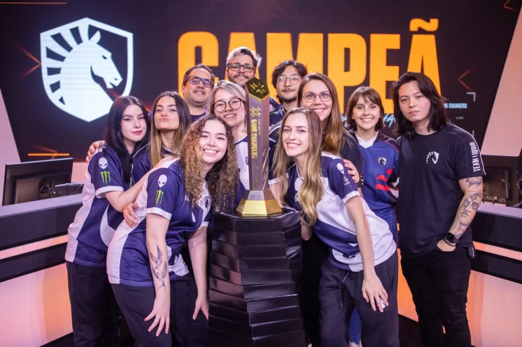 Toda Team Liquid BR VALORANT, após o recebimento do título do Game Changers BR