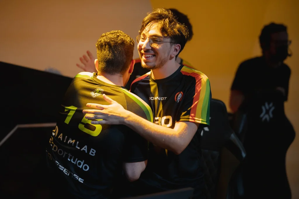 M80, a campeã do VCT NA, após vencer a sua partida contra a FUSION, pelo VCT Ascension