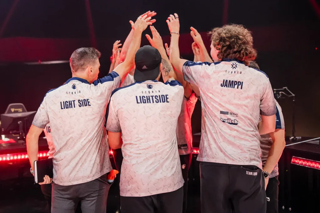 Time da Liquid, se preparando para a partida contra a LOUD, pelo Champions 2023