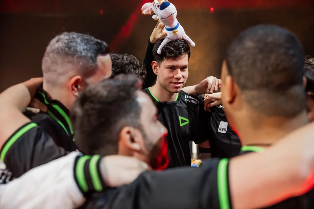 Equipe da LOUD, com foco no cauanzin, durante a sua partida, no Champions 2023, contra a Team Liquid