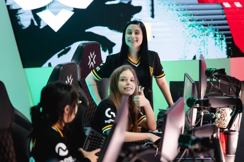 Equipe da Legacy, durante o seu jogo contra a w7m Fem, no VCT Game Changers