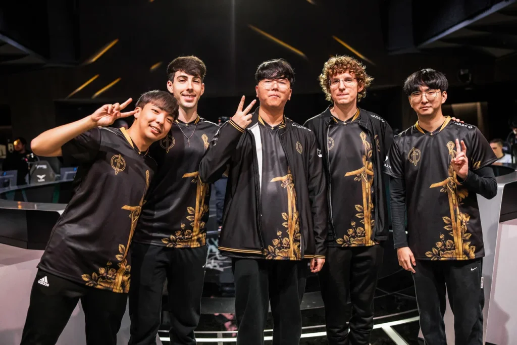 Equipe da Golden Guardians, 4º lugar da LCS, jogando no WQS