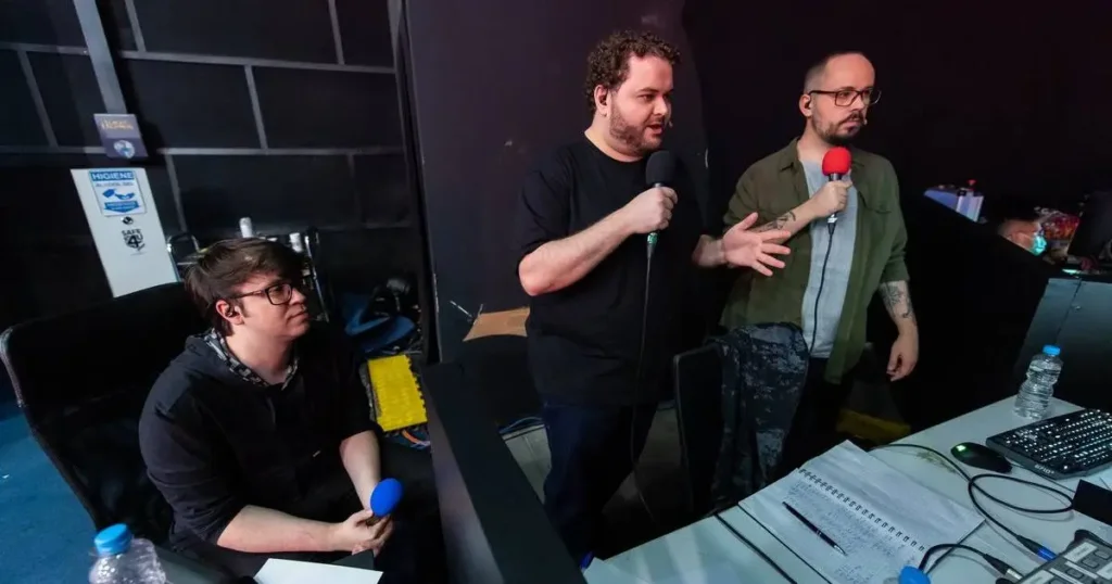 Tixinha, BiDa e Spacca, o trio do OSKARAVELHO, durante um jogo oficial de VALORANT