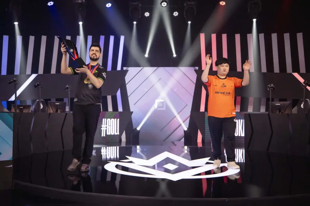 Robo e Lonely, entrando para a partida entre LOUD e KaBuM! no CBLOL