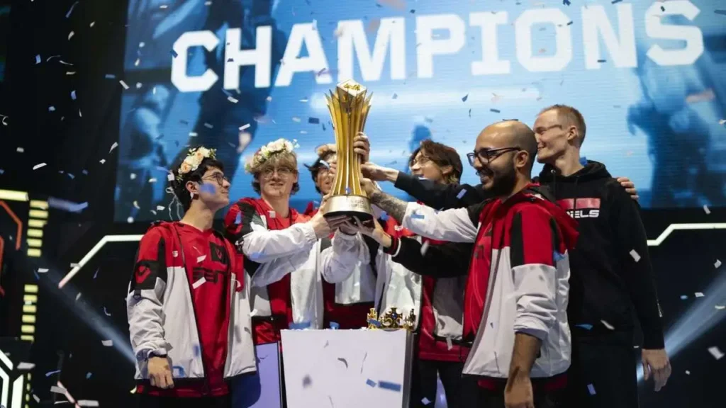 Equipe da Sentinels, campeão do AfreecaTV, campeonato offseason do VALORANT, que aconteceu na Coréia do Sul