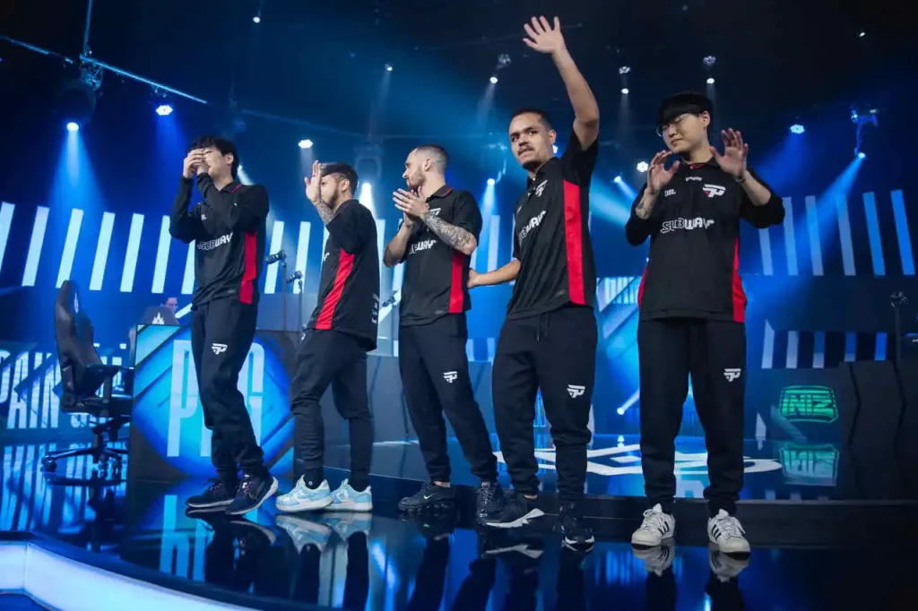 Equipe da paiN Gaming, que precisa se provar nos playoffs, para sonhar com uma grande final