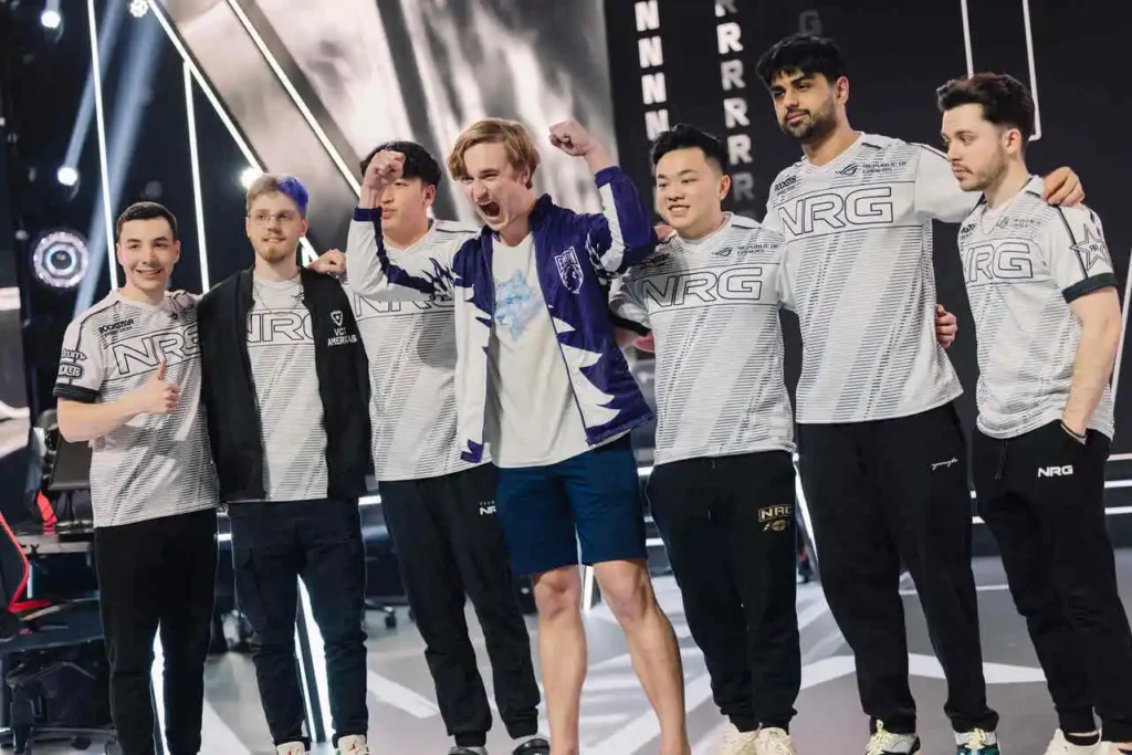 Equipe da NRG, após estrear no VCT Américas com vitória em cima da LOUD