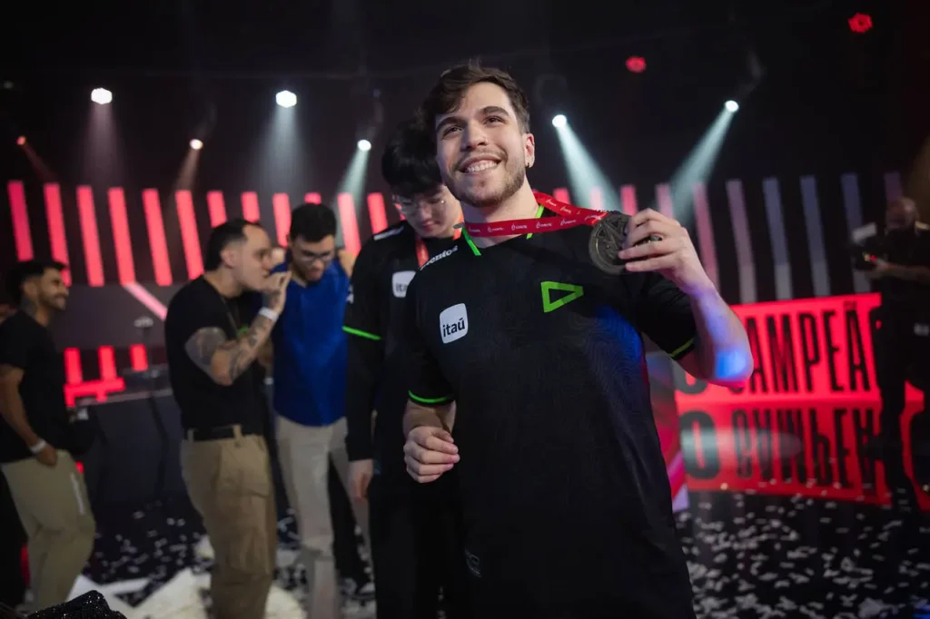 Redbert, o novo suporte da LOUD e atual campeão do CBLOL