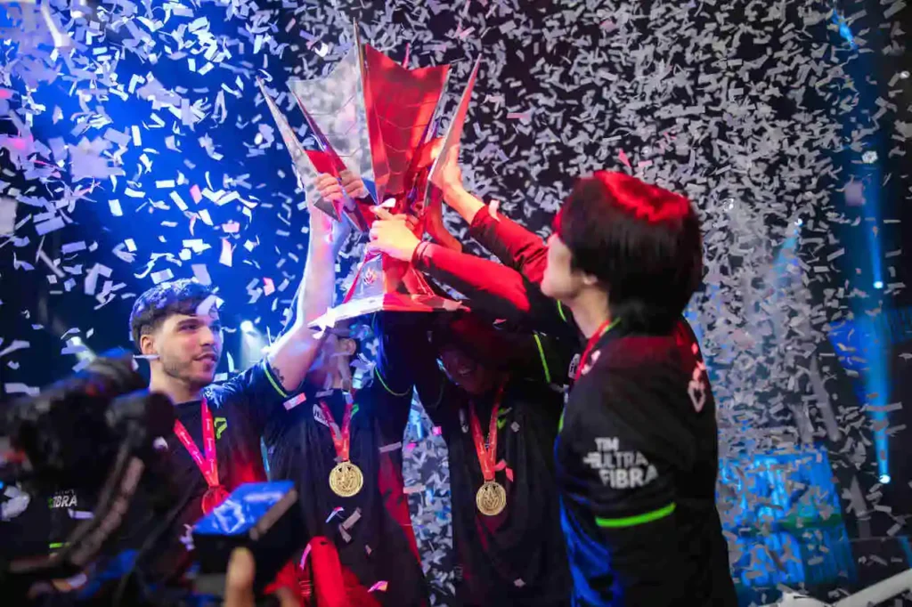 Equipe da LOUD, que está buscando o penta campeonato consecutivo no CBLOL 2024