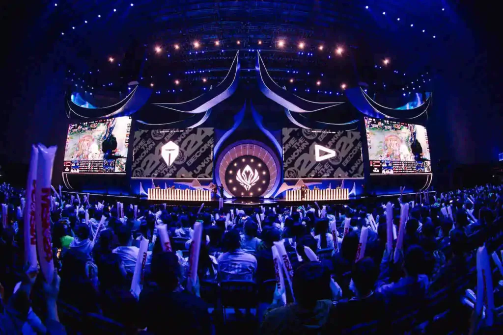 LOUD e TES jogando no MSI, na estreia das duas equipes