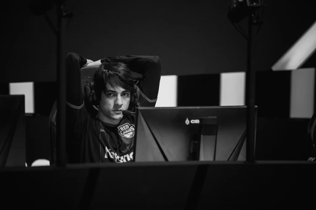 Aegis, jogador da selva da RED Canids, após perder para a equipe da VKS e se encontrar numa situação ruim no CBLOL 2024