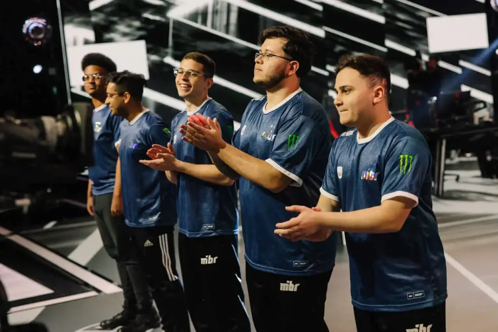 Equipe da MIBR, com o ShahZaM e pa1nt, como jogadores temporários, no VCT Américas 2024