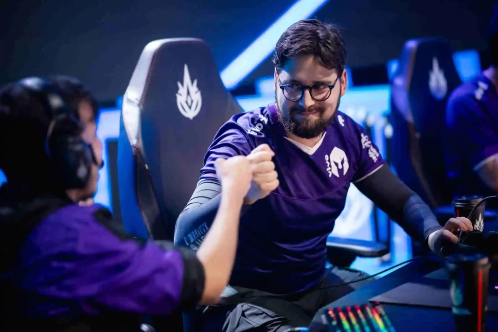 Smiley, o atirador sueco da Vivo Keyd Stars, que vem ganhando muito destaque dentro do CBLOL 2024