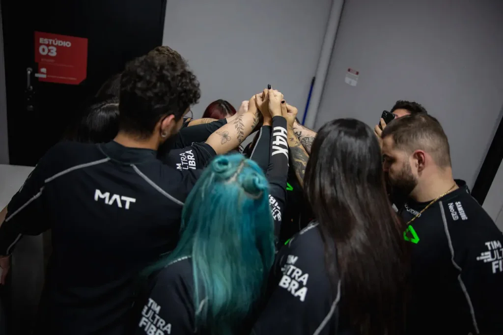 Equipe da LOUD Female, preparando para a grande final do VCT Game Changers, contra o MIBR GC