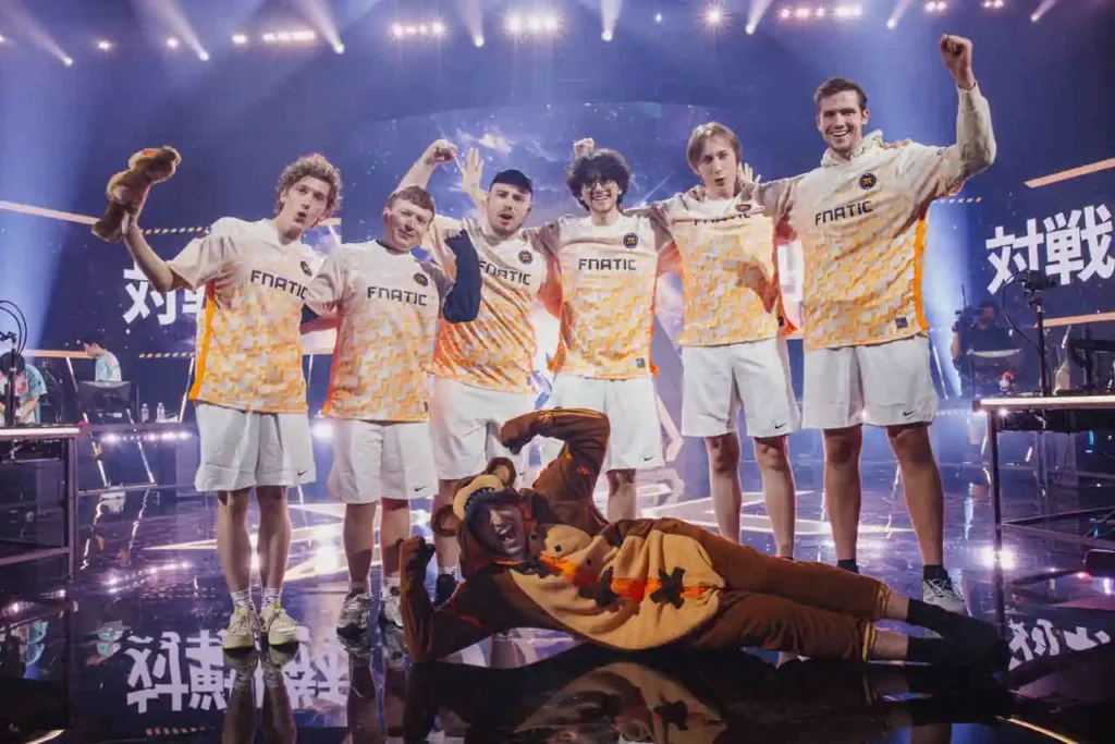 Equipe da Fnatic vitória no VALORANT Champions 2024