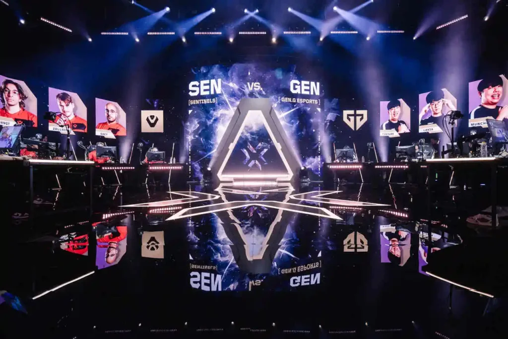 O palco do VALORANT Champions 2024 preparado para o confronto entre a Sentinels e a Gen. G