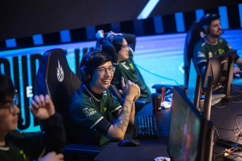 Tinows, mid laner da LOUD, durante a sua partida nos playoffs do CBLOL, contra o time da FURIA