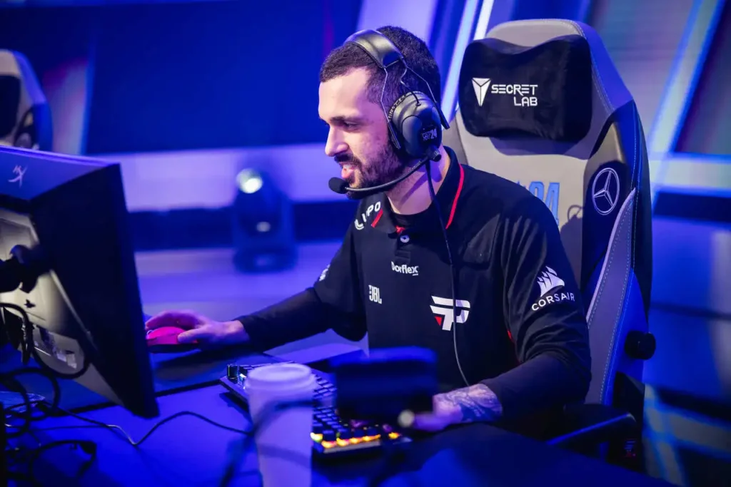 dyNquedo, um dos jogadores mais consistentes da paiN, durante a Fase de Entradas do Worlds 2024