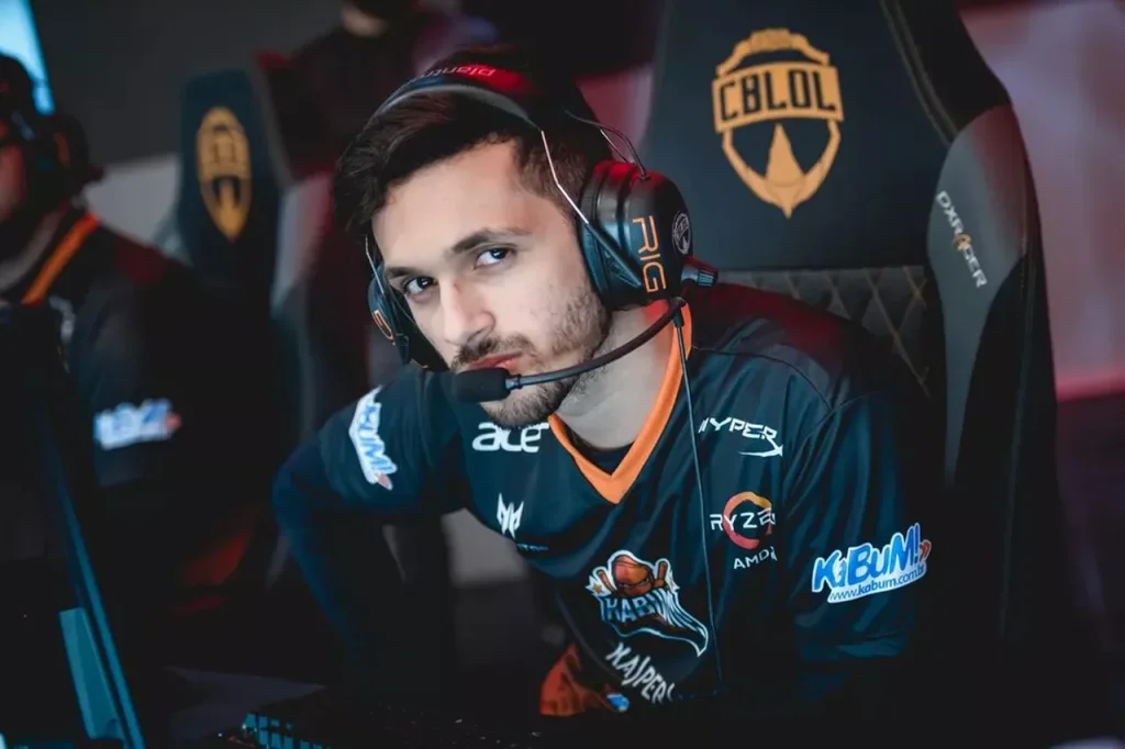 dyNquedo quando jogava pela KaBuM!