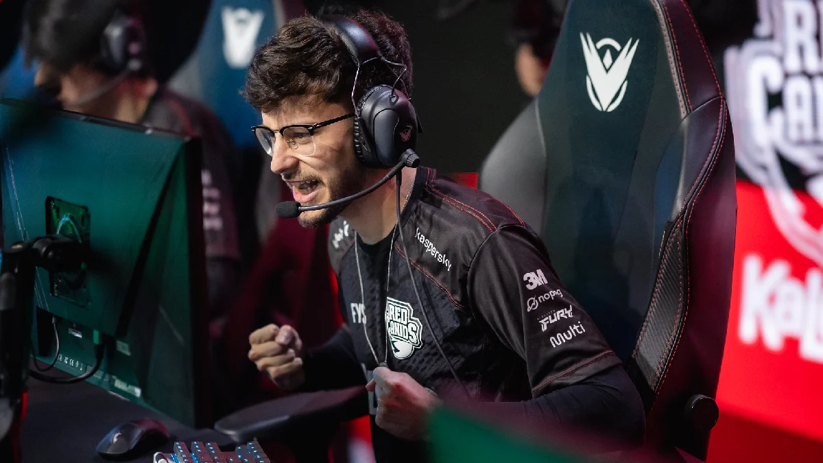 RED Canids vence e avança pra playoffs