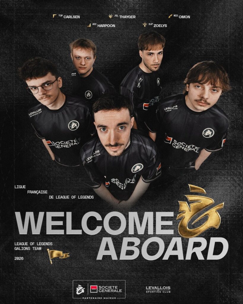 les membres de l'équipe Galions posent plein pieds