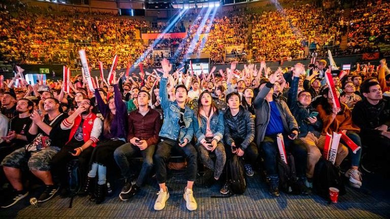 eスポーツ 大会