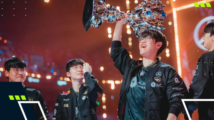 Hoogtepunten Worlds 2025 met belangrijkste League of Legends momenten.
