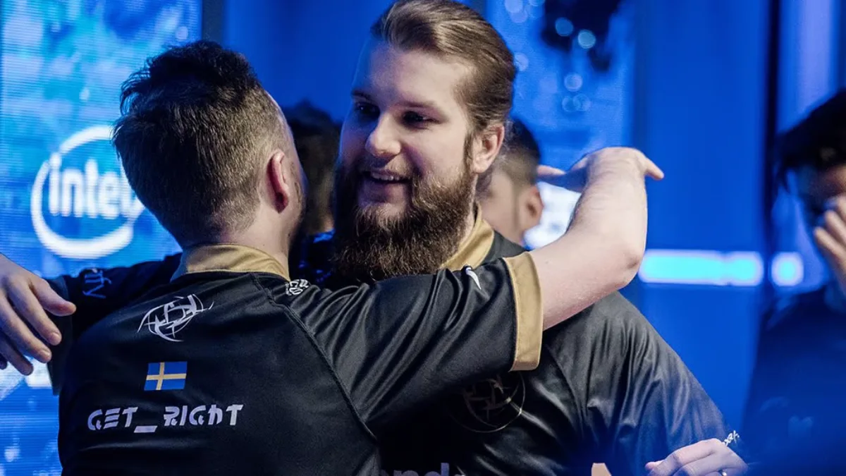 get_right och f0rest firar en vinst
