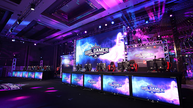 girl-gamer-festival-esports