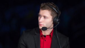 How can esports stars lengthen their gaming careers?
