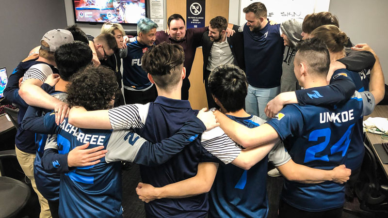 dallas-fuel-team-and-staff-during-overwatch-league