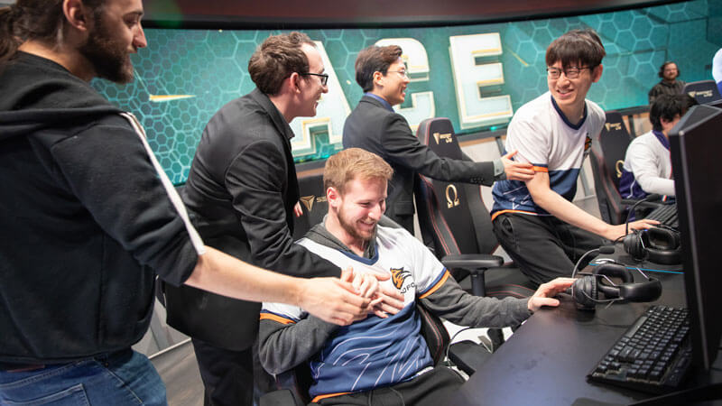 echo-fox-team-at-lcs-2019-week-9