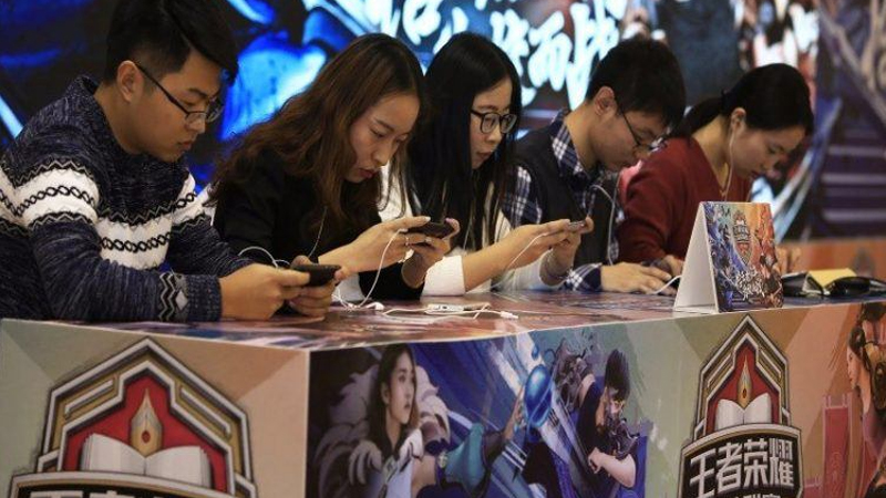 mobile esports mainstream