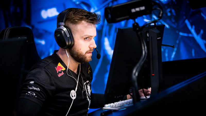 Counter-Strike: Global Offensive Pro Player Settings – Robotics