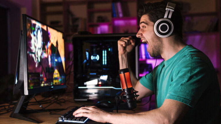 How to Host on Twitch & Support Other Streamers in 2023