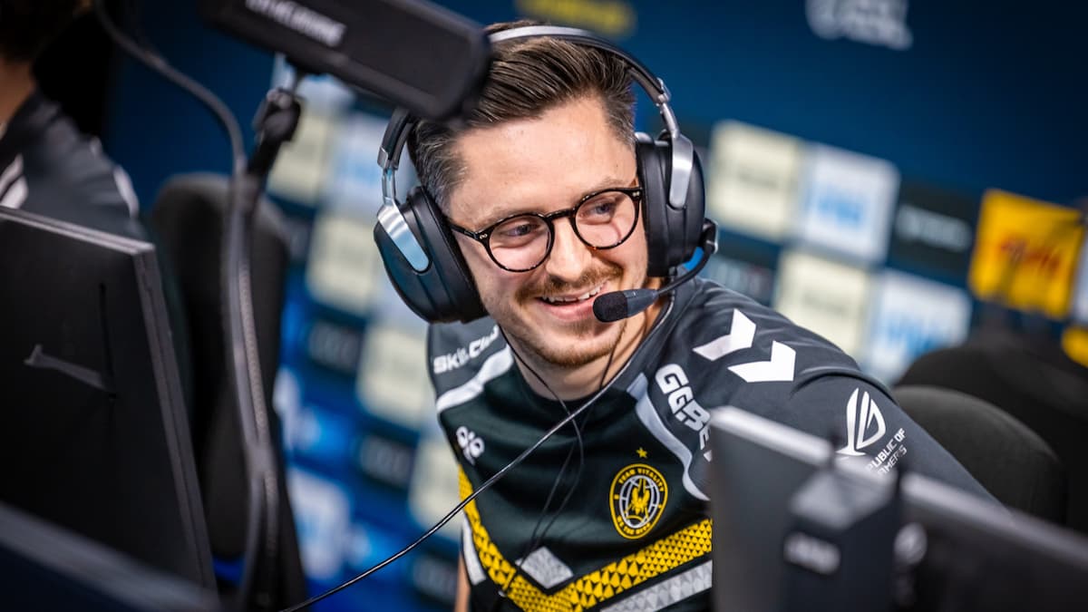 apex smiles during one of Vitality's matches at IEM Melbourne 2025