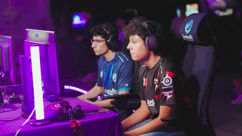 Luminosity makes BIG Moves