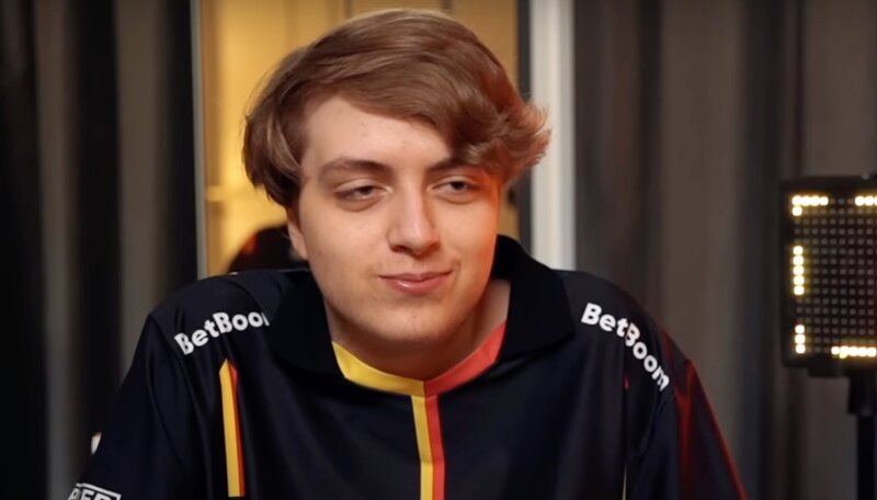 Dota 2 Nightfall claims to use a smurf account