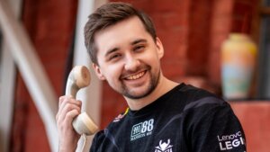 How can G2 get back on top?