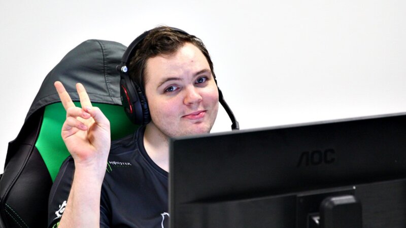 Henrik 'AdmiralBulldog' Ahnberg