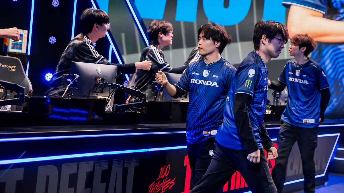 TL celebrating a win over 100 Thieves