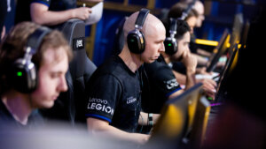 EliGE CS2 Settings: Crosshair, Video, Config